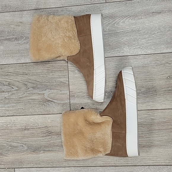 Aquatalia Size 10 Tan Nelle Suede & Shearling Bootie NWT - Picture 3 of 9
